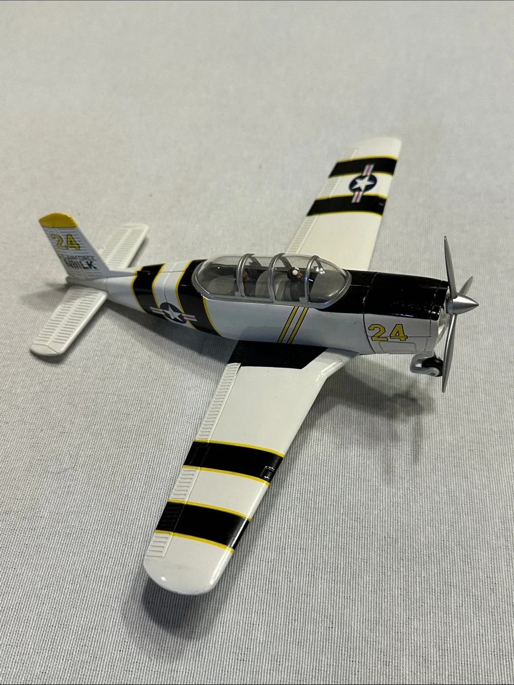 Model Power 1:48 Historical Aviation Diecast Item 6416 T-34, Air Force